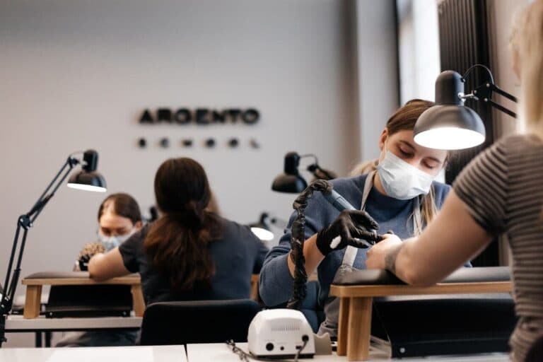 Практика маникюра