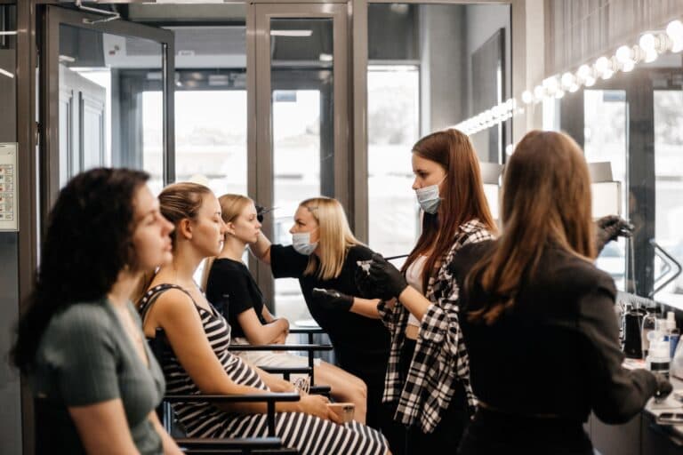 Выпускники курсов бровей