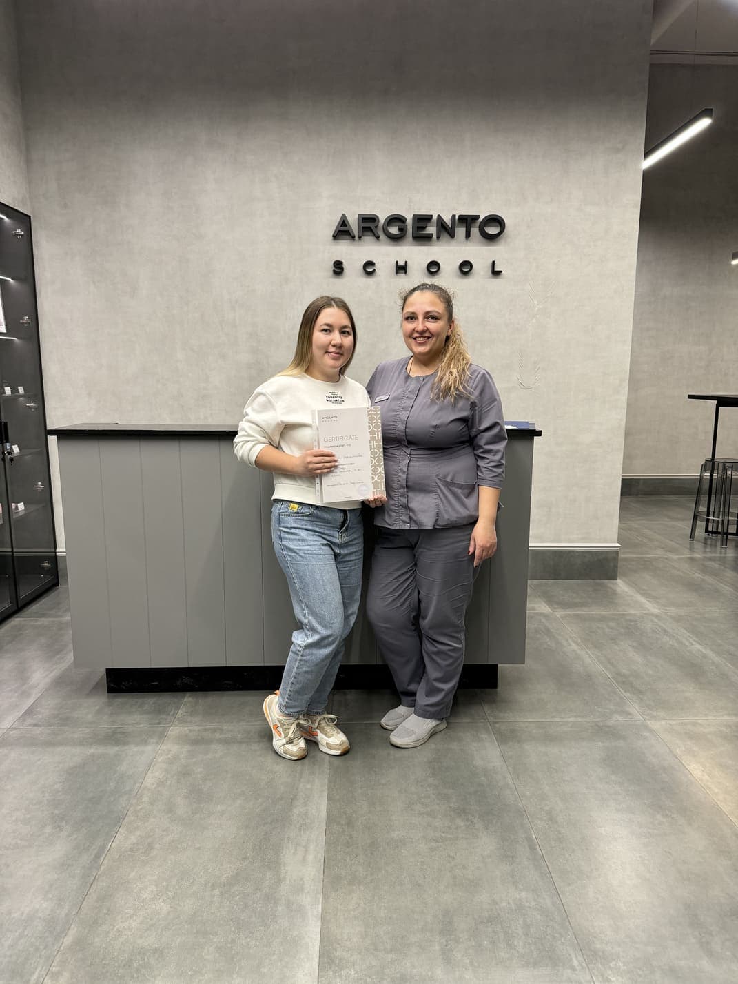 Курс пилочного маникюра в учебном центре ARGENTO