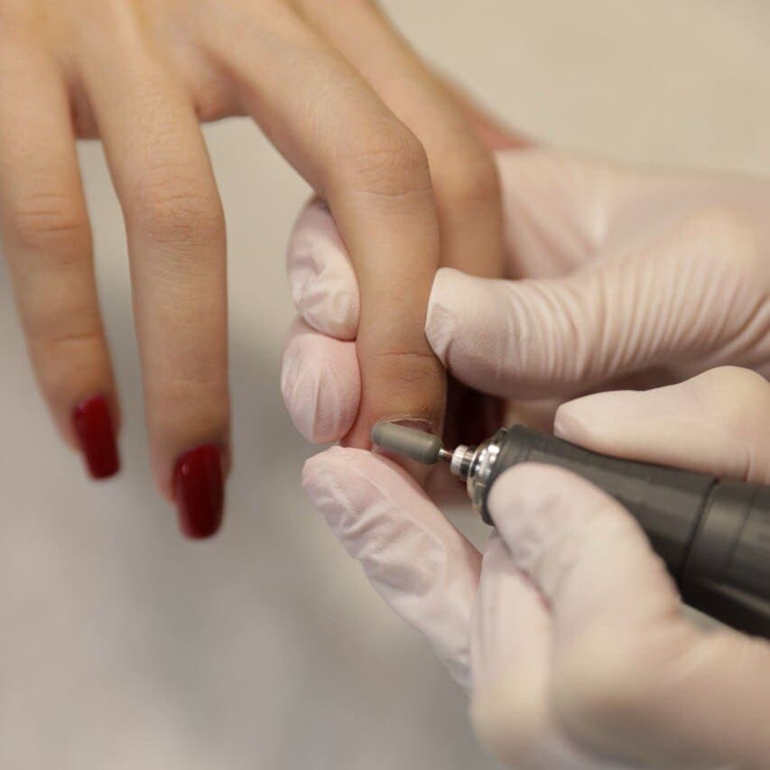 Мастер маникюра