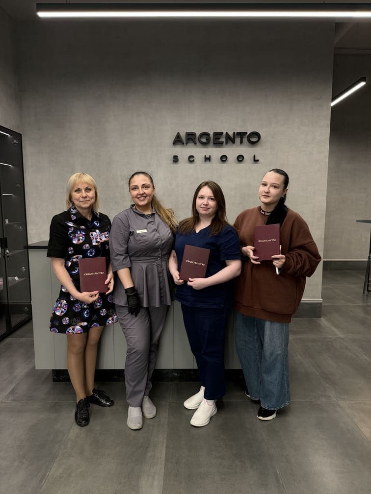 Курсы маникюра в учебном центре ARGENTO